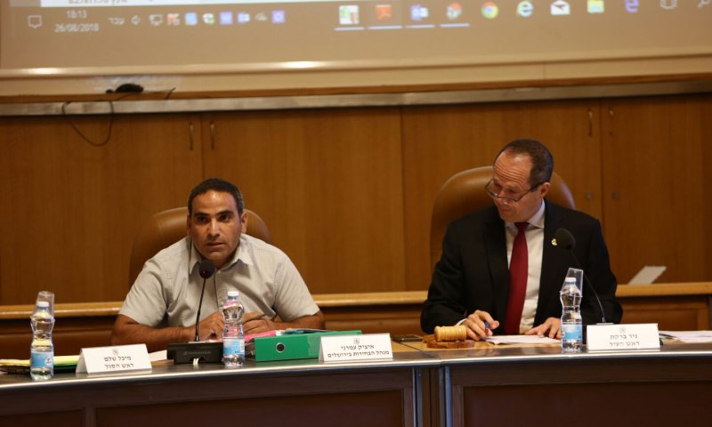 בצל הבחירות: ישיבה סוערת במועצת העיר ירושלים