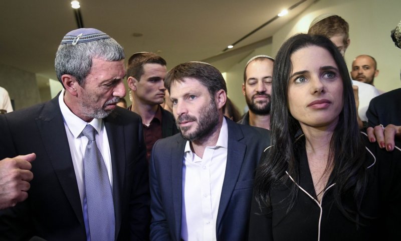 מה יעשו ימינה? דיון על פרישת הרב רפי: אלו הנימוקים