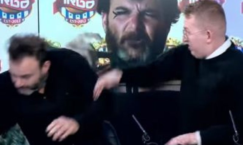 בגלל חיקוי: מכות בשידור חי באולפן ynet. צפו