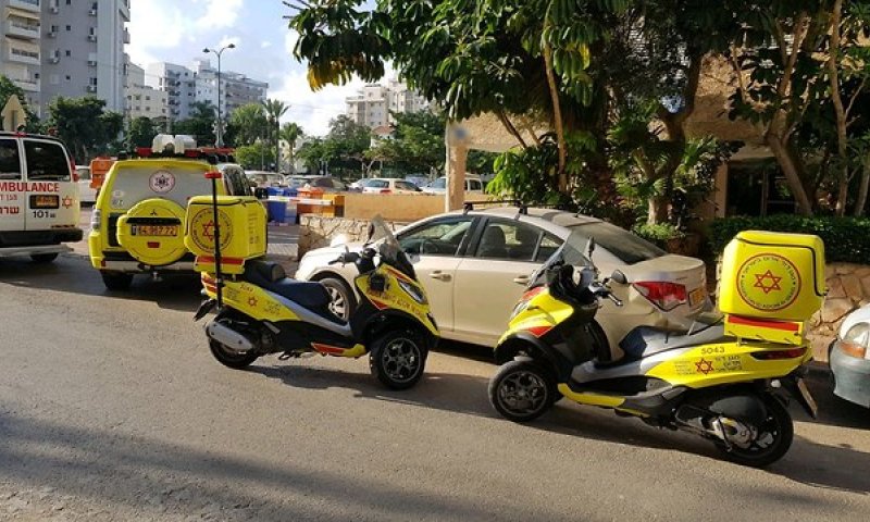 טרגדיה בנתניה: ילדה בת 5 נהרגה כשנפלה מבניין