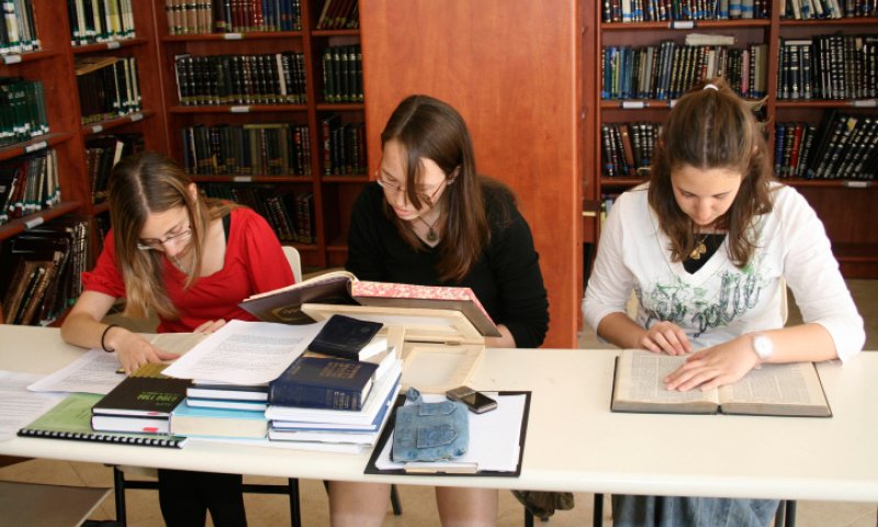 הגיע הזמן להתיר אמירת קדיש בסיום מסכת ע"י אשה