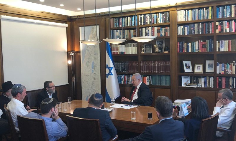 הבלוק חוזר: נתניהו מחתים מפלגות על מסמך נאמנות