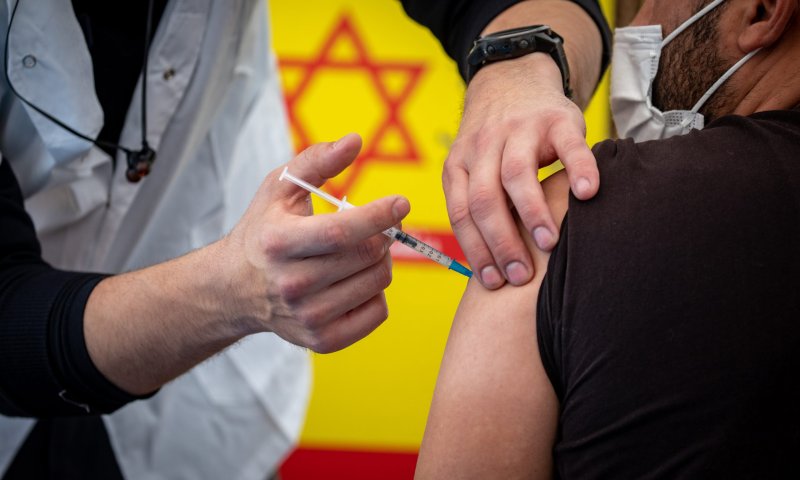 מחקר חדש מציג את יעילות החיסון לאחר חצי שנה