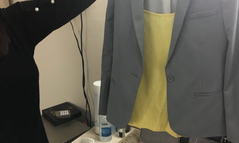 לאחר התקרית; מגישות החדשות מתאמות בגדים