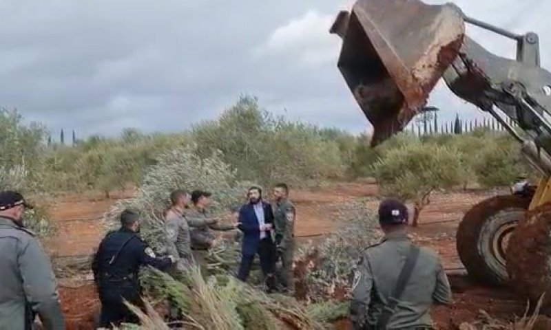 צפו: צבי סוכות חסם את הדחפורים בפינוי הכרם