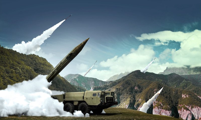 רוסיה מאיימת: "עשויים להשתמש בנשק גרעיני"