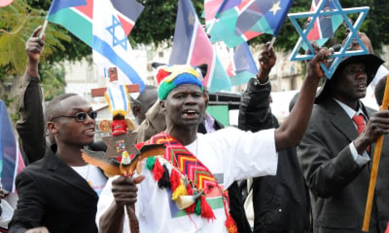 בן ארי הביא סודנים לבריכה, התל אביבים ברחו