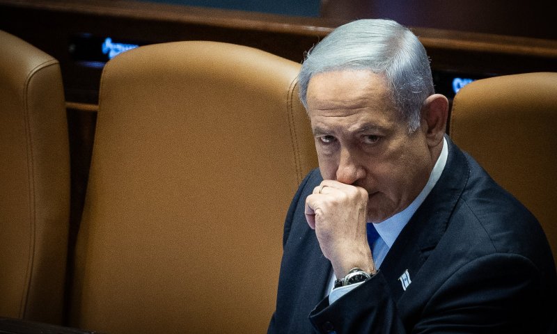 רוב בציבור: נתניהו מעדיף הישרדות פוליטית על עסקה