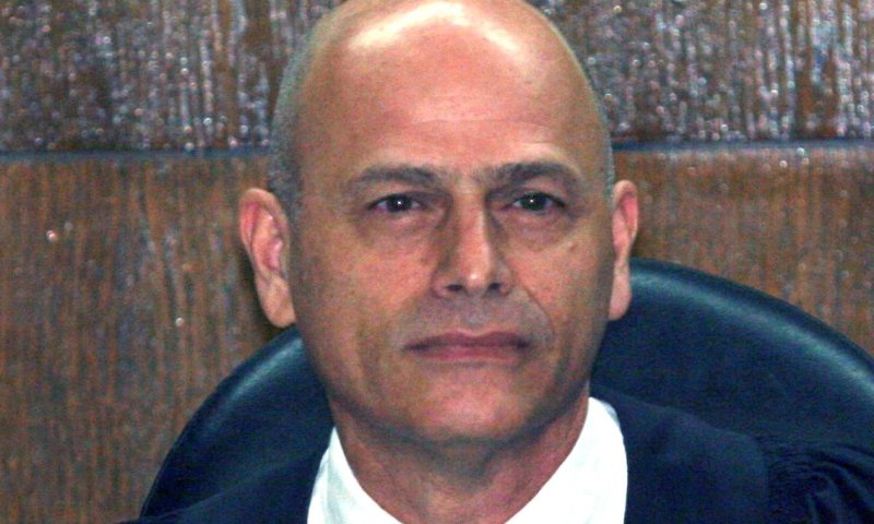 פרשת אפי נווה: השופט אורנשטיין הודיע על פרישה