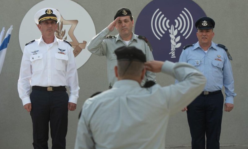 דו"צ הנכנס: "להרחיק את הפוליטיקה מצה"ל"