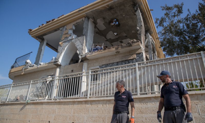האם שביתה נהרס מהרקטה: "אין לי בית, הכול הלך"
