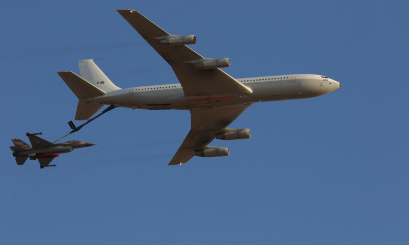 לקראת תקיפה: 6 מטוסי תדלוק אמריקאים המריאו מבסיסם בקטאר