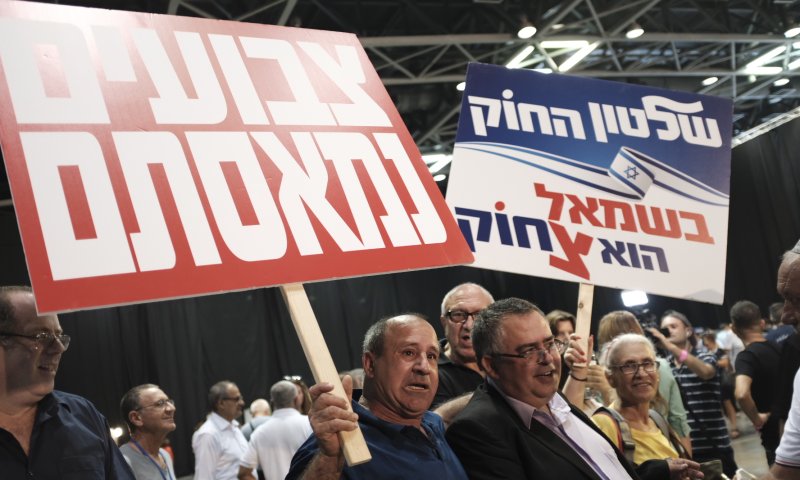 מפגן עוצמה מרשים לנתניהו "די לניסיון הפוטש"