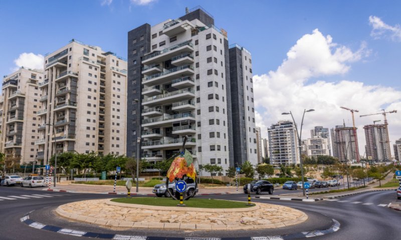 טרגדיה: ילדה בת 6 נפלה מבניין ונהרגה