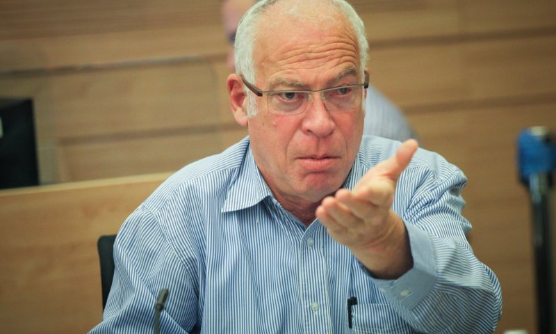 הדרך של אורי אריאל "לקרב" את הבדואים למדינה