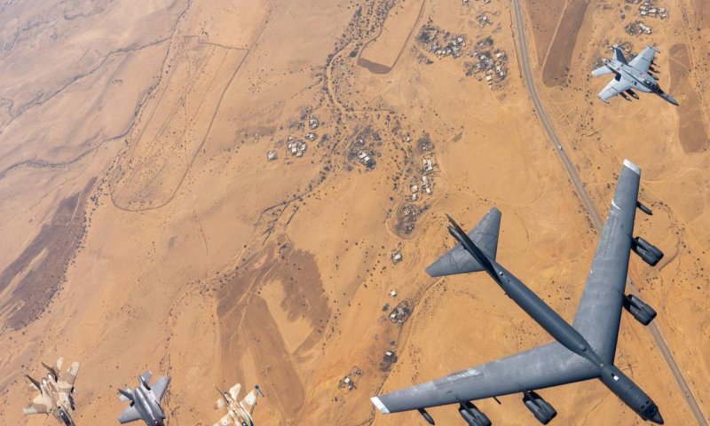 דיווח: הקואליציה האמריקנית תוקפת בחודיידה בתימן