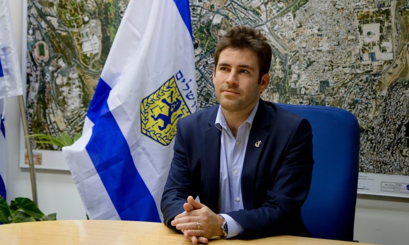 ברקוביץ' לסרוגים: ״אלקין מחזר אחרי הקול החרדי"