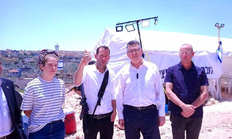 סער במקום הפיגוע בשומרון: "לא תקום מדינה פלסטינית"