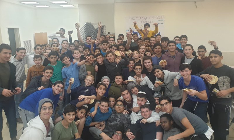 מרגש: אלפי תלמידים הצטרפו ליוזמה של ניצול השואה