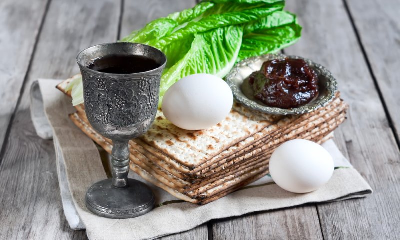 הלכות פסח שחל בשבת לספרדים ואשכנזים