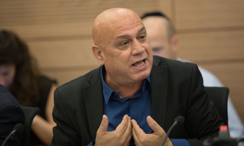 פריג' נגד החלטת הממשלה: "לא פוגעים בקצבאות"