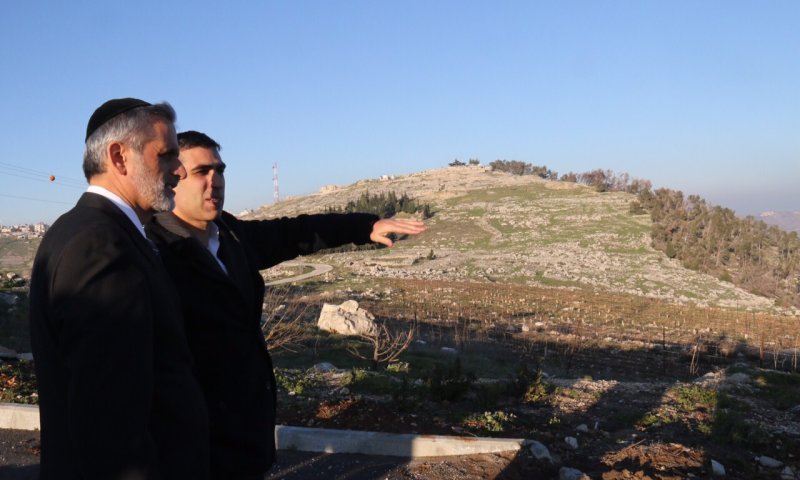 "הבית היהודי לא מתנצל? הוא מתנצל על התורה"