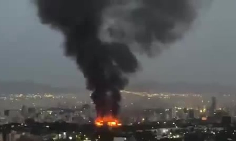 דיווחים באיראן: פצצה ישראלית התפוצצה בבתי זיקוק בתבריז