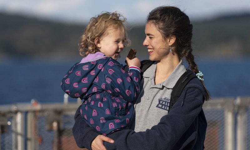 נטפליקס חוזרת ליצר תוכן טוב עם "עוזרת בית" | ביקורת