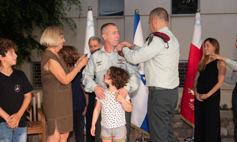 לקראת התפקיד: המזכ"צ של בנט הועלה לדרגת אלוף