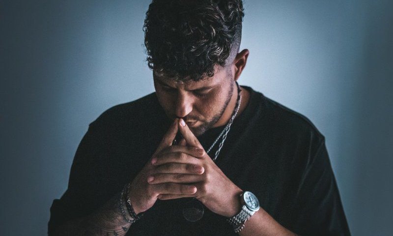 כפיר צפריר הודח מהכוכב הבא, וכבר פורץ עם סינגל