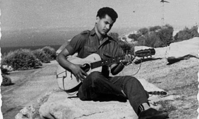 שנה לאחר אחיו: הזמר שלום עמרני הלך לעולמו