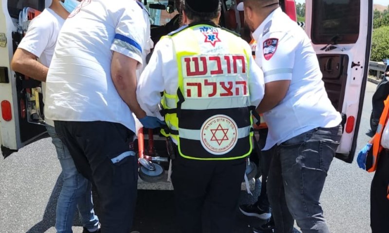 תאונה סמוך לפתח תקווה: רוכב אופנוע מורדם ומונשם