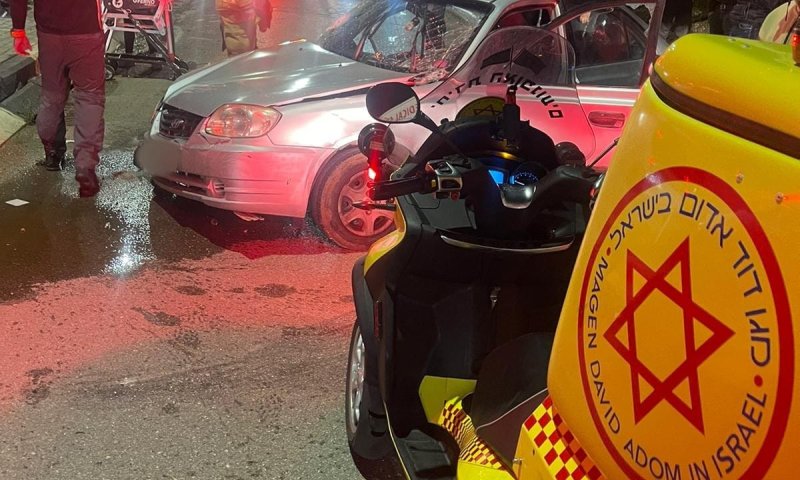 נהג נפצע אנוש ונלכד ברכב כתוצאה מהתנגשות בעמוד