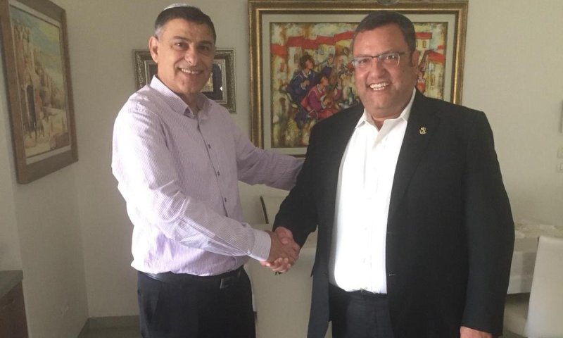 פילוג סרוג נוסף בירושלים: הרצל יחזקאל עובר לליאון