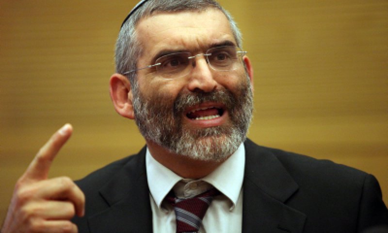 בן ארי: להגיב ככה, שהפלסטינים יתפללו