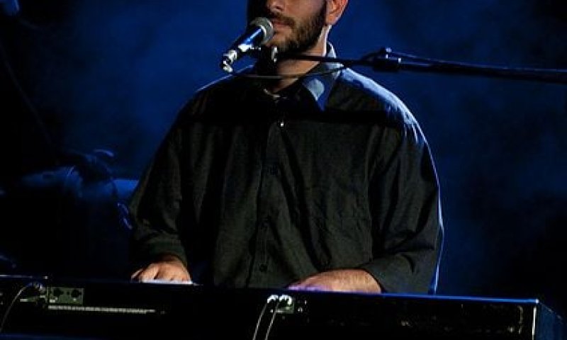 הלב נפתח והמעיין נבקע &ndash; "הלב והמעיין" מארחים את אביתר בנאי