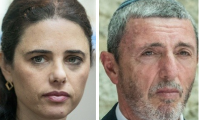 איילת או הרב רפי, לבד או ביחד? הצביעו בסקר סרוגים