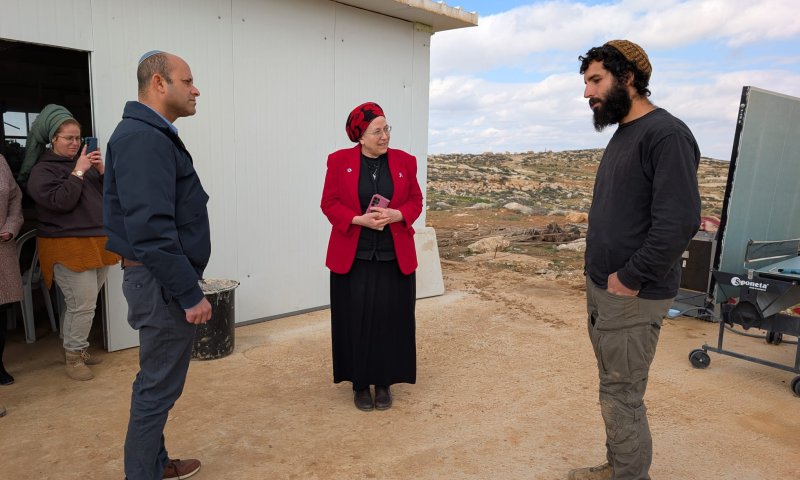 סטרוק בהר חברון: "החוות מגנות על מדינת ישראל"