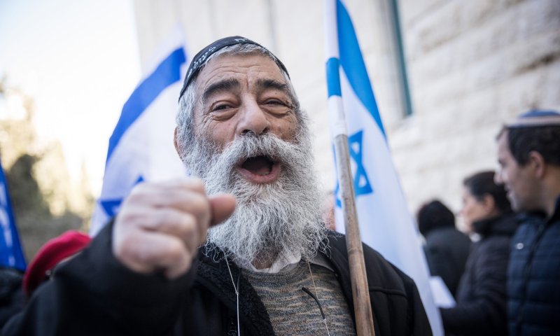 אריאל זילבר יוצא נגד המפגינים בבלפור