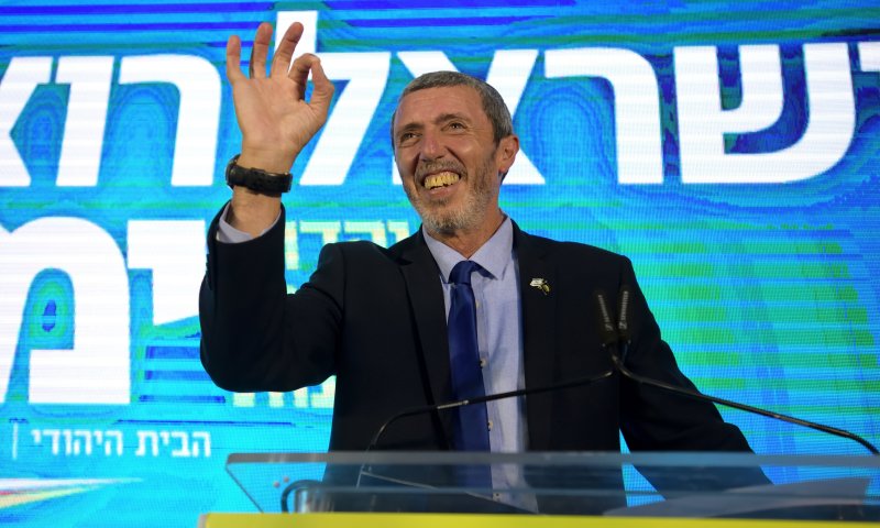 "מילה שלו זה מילה": היועץ של הרב רפי בטור אישי