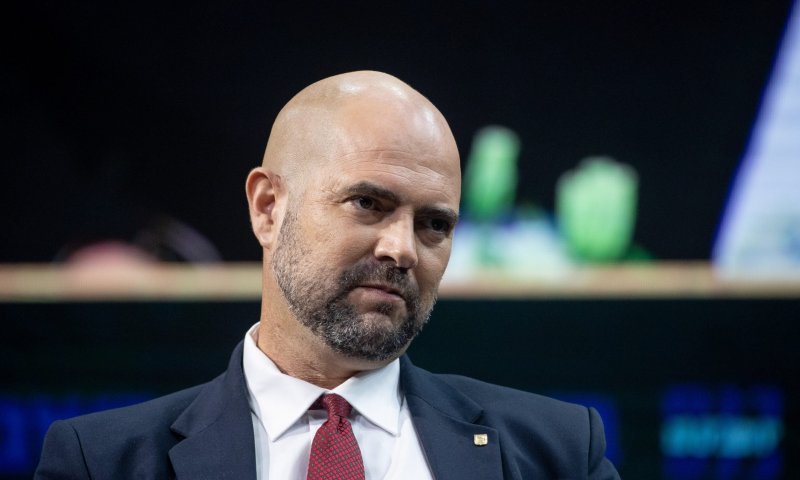 מהומת ענק בכנסת: כך אמיר אוחנה הציג את יצחק עמית