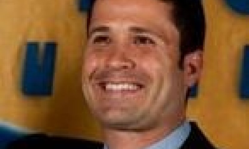 איחוד זרמים: הרב ליאור והרב קלמנזון מברכים את גימפל