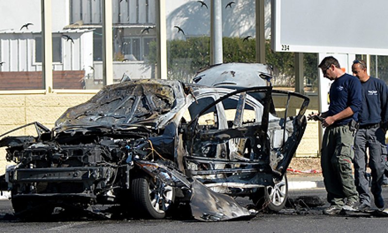 פיצוץ ברכב בנהריה, חשש ללכודים ונפגעים