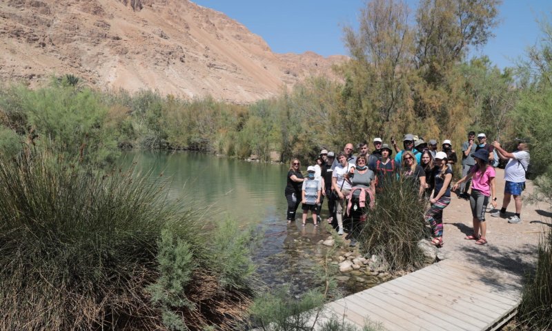 ביום הראשון של חול המועד: עשרות אלפי מטיילים