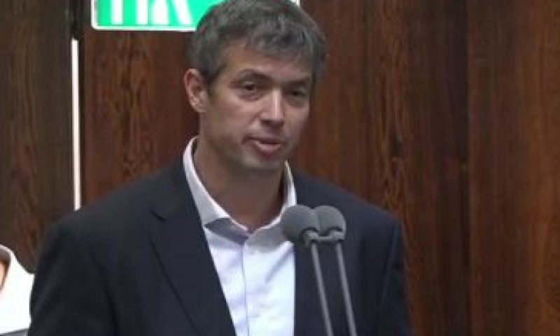 הנדל: "השתתפות הרב סדן בהפגנה מצערת הרבה יותר"