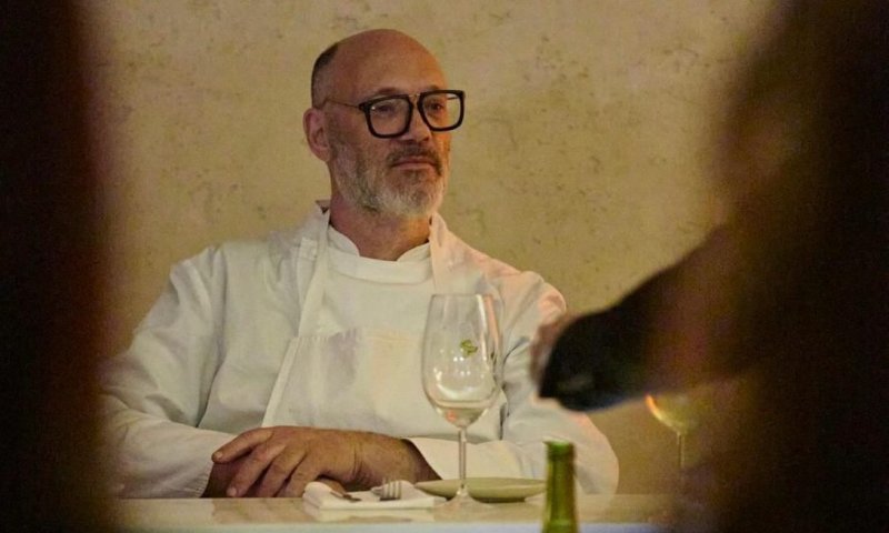 בבית החולים: מושיק רוט מבשל ארוחות שף לחטופות ששוחררו