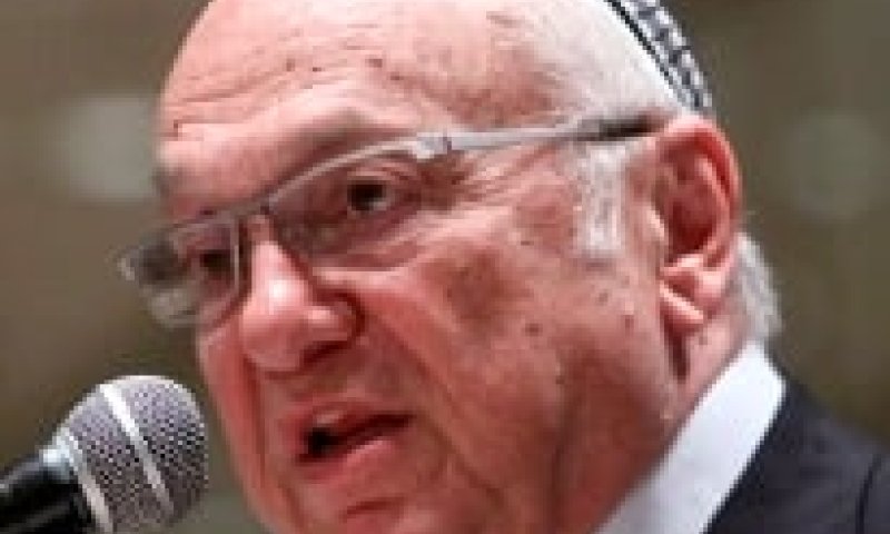 השר נאמן פועל לנקות את בית המשפט העליון