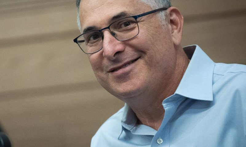 סער לעג לחמינאי שמאיים בסילוק ישראל מהאזור