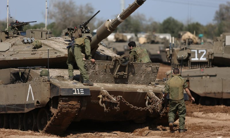 גלריה: הדרום חוזר לשגרה, צה"ל נערך לתקיפה