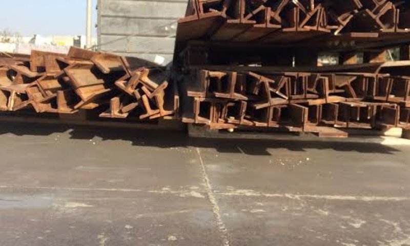 סוכלה הברחה של מוטות ברזל המיועדות לבניית מנהרות